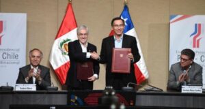 Presidente Piñera plantea a Vizcarra necesidad de revisar decisión sobre explotación del jurel