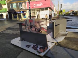 Destrozos, rayados y piedras en las calles: la cruda realidad de los desmanes en Punta Arenas