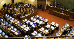 Comisión de Constitución acuerda invitar a presidentes del TC y de la Corte Suprema