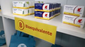 Farmacias deberán tener al menos 79 medicamentos bioequivalentes