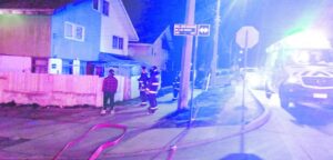 Un lesionado con graves quemaduras dejó explosión de gas en una vivienda