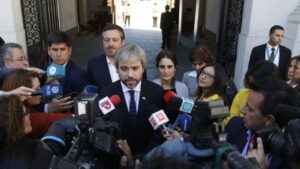 Gobierno fija prioridades en el corto plazo en medio de la crisis