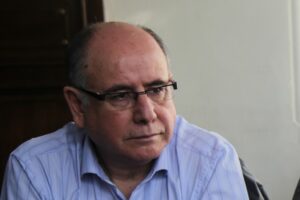 “No se aprobará propuesta de bautizar calles con nombres de personas vivas”