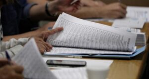 Sólo queda esperar los resultados: cierran locales de votación en Argentina