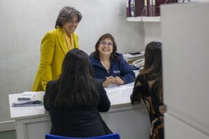 Más de 120 personas realizaron trámites en atenciones extraordinarias de funcionarios municipales