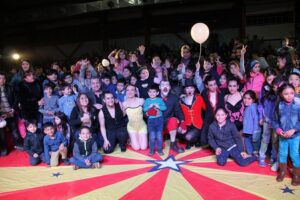 Cientos de personas disfrutaron del Circo Platinium en Puerto Williams