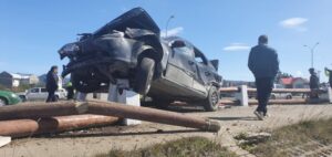 Chofer en estado de ebriedad provocó violenta colisión en Costanera