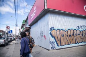 La triste imagen del comercio  de Punta Arenas