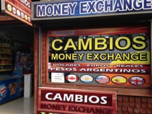 Alza del dólar y la incertidumbre del país