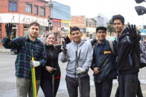 ¿Quiénes son los jóvenes que limpiaron ayer las calles de  Punta Arenas?