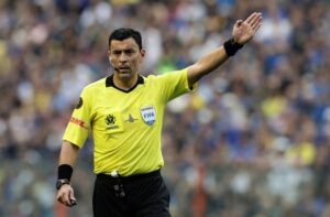 Terna chilena encabezada por Roberto Tobar fue elegida para la final de Copa Libertadores