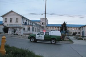 En allanamiento de casa encontraron especies de saqueos de zapatería y farmacia