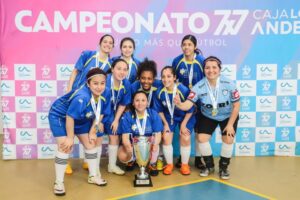 Recasur en varones y Redsalud en damas  campeonaron en el futbolito 7 x 7 Caja Los Andes