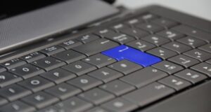 Aseguran que voto electrónico sería la mejor opción para consulta ciudadana convocada en diciembre