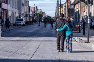 Vecinos desesperados claman detener el vandalismo que ha destrozado Punta Arenas