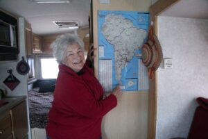 Sara Vallejo: la argentina de 81 años  que recorre el mundo en su motorhome