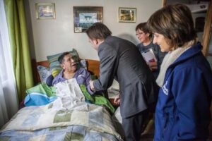 Salud y Municipio rechazan eliminación de fondos para Programa de Demencia
