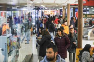 Comerciantes de Punta Arenas no pierden la esperanza que ventas repunten