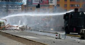 Gobierno informa disminución de eventos graves y carabineros lesionados y aumento de civiles heridos