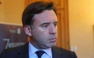 Alcalde Radonich reconoce casos de adoctrinamiento político en Liceo Contardi y Escuela Croacia