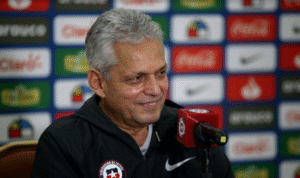 Rueda entregó nómina de La Roja para duelo ante Perú