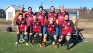 Liga Leñadura: jóvenes y adultos buscan sus nuevos monarcas de la copa de plata