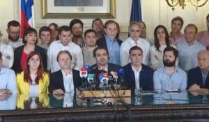 Gobierno y oposición sellan acuerdo para generar una nueva Constitución