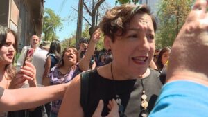 Grupo increpa a Beatriz Sánchez y dirigentes del FA por acuerdo para una nueva Constitución