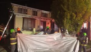 Incendio dejó a persona con graves quemaduras