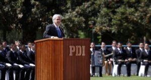 Piñera en ceremonia de nuevos PDI: 