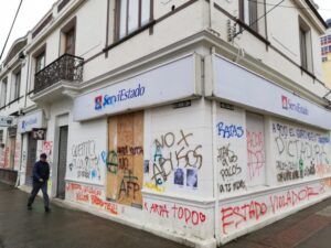 Mas de 4 horas de retrasos  presentan atenciones bancarias