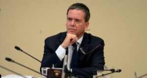 Comisión del Senado da luz verde a poner límite de reelección a autoridades