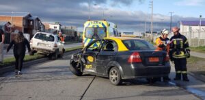 Ebrio al volante provocó accidente  y fue agredido por otro conductor