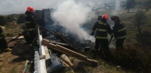 Incendio afectó galpón en kilómetro 8.5 sur