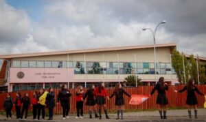 Comunidad educativa del Liceo Experimental  realizaron “cadena humana” por la igualdad y dignidad