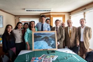 Ministro de Ciencia recorrió las diversas instalaciones científicas en Punta Arenas