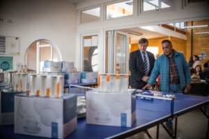 Vecinos del barrio Playa Norte cuentan  con nuevos implementos en su sede gracias  al Fondo Social Presidente de la República