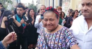 Premio Nobel de la Paz entrega carta a Piñera y pide terminar con la violencia policial
