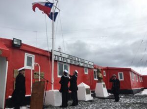 Conmemoran el 52° aniversario del rescate aeronaval en isla Decepción