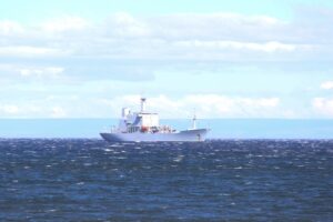 A la espera de mejoras de condiciones climáticas para reanudar búsqueda en el Drake