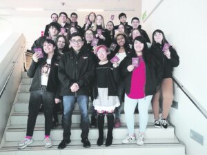 Estudiantes de Inacap trabajarán en Estados Unidos reciben sus pasaportes
