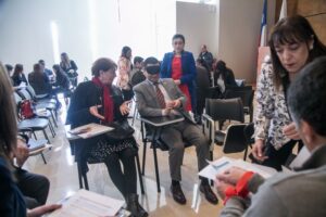 Con ojos vendados y  manos atadas: trabajadores participaron en seminario  de inclusión laboral