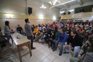 Militantes de Convergencia Social renuncian al partido acusando a Boric de tomar las decisiones