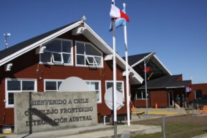 Desde ayer comenzó a regir horario de verano en complejo fronterizo Integración Austral