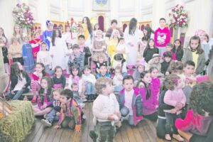 Los niños fueron los protagonistas de la Misa de Nochebuena