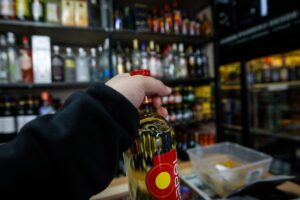 “El problema del alcohol es que los consumidores no lo asumen como una enfermedad”