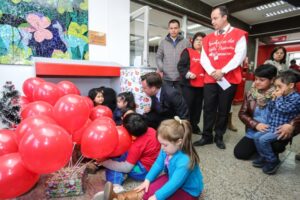 Campaña navideña de Correos Chile ha recibido apenas 131 cartas; solo 41 han sido apadrinadas
