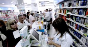Cruz Verde, Ahumada y Salcobrand deberán compensar a todos los clientes afectados por colusión