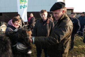 “El Presidente ha dicho que si tenemos que guardar el programa en un cajón lo vamos hacer, porque aquí afloran demandas nuevas”