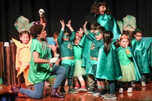 Párvulos del Jardín Infantil Bambi presentaron obra de teatro “Los Súper Verdes”